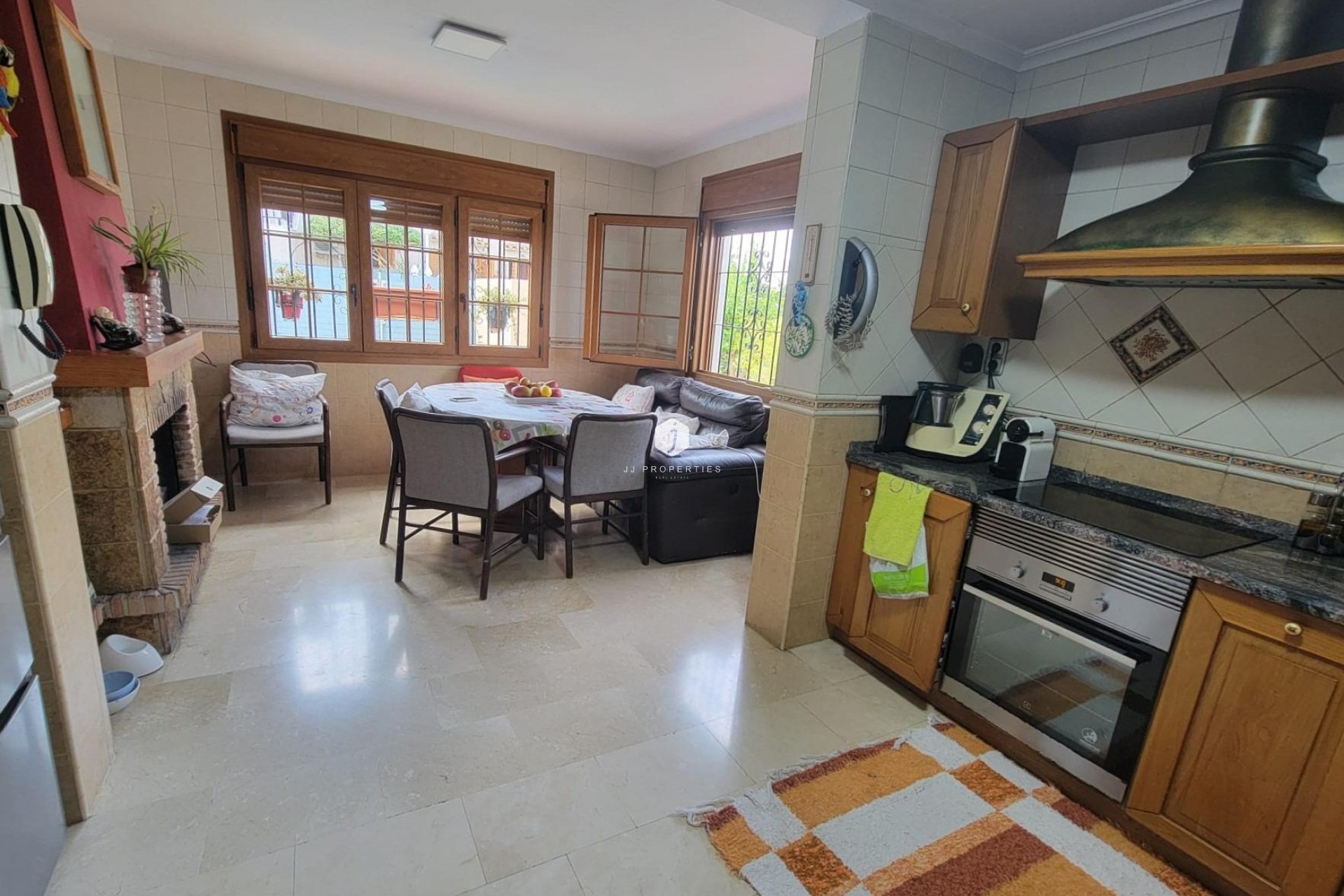 Tweedehands - Villa -
Torrevieja - aguas nuevas