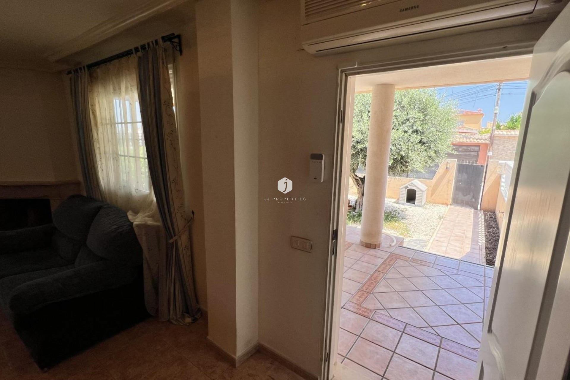Tweedehands - Villa -
Torrevieja - aguas nuevas