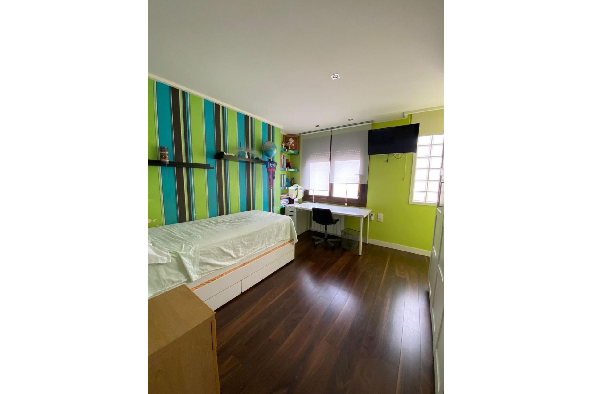 Tweedehands - Villa -
Torrevieja - Centro - Muelle Pesquero