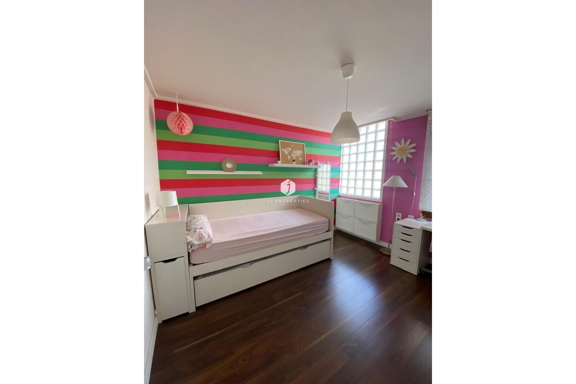 Tweedehands - Villa -
Torrevieja - Centro - Muelle Pesquero