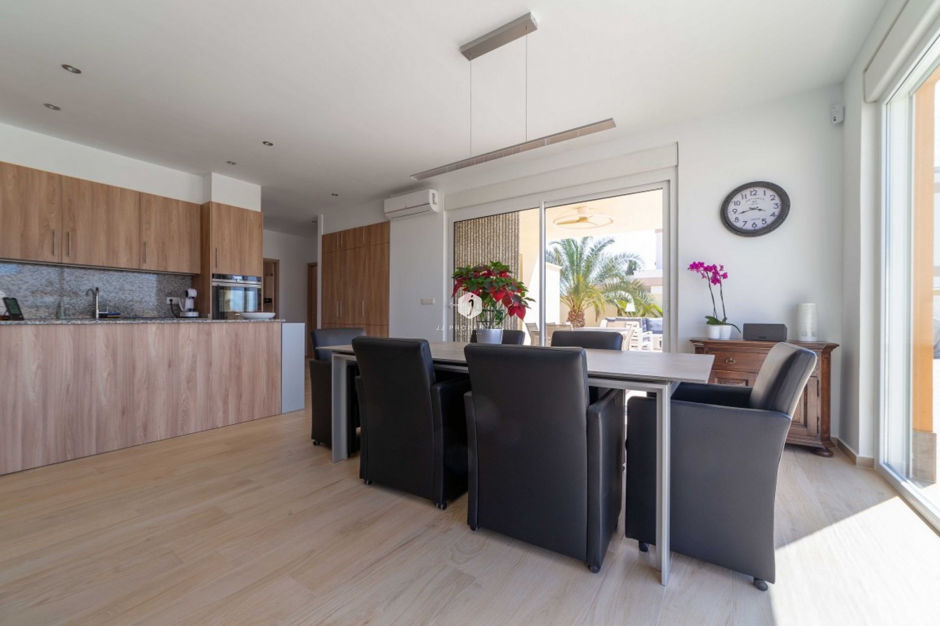 Tweedehands - Villa -
Torrevieja - Costa Blanca