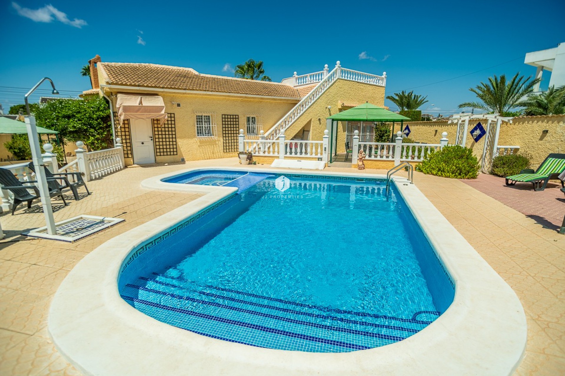 Tweedehands - Villa -
Torrevieja - Costa Blanca