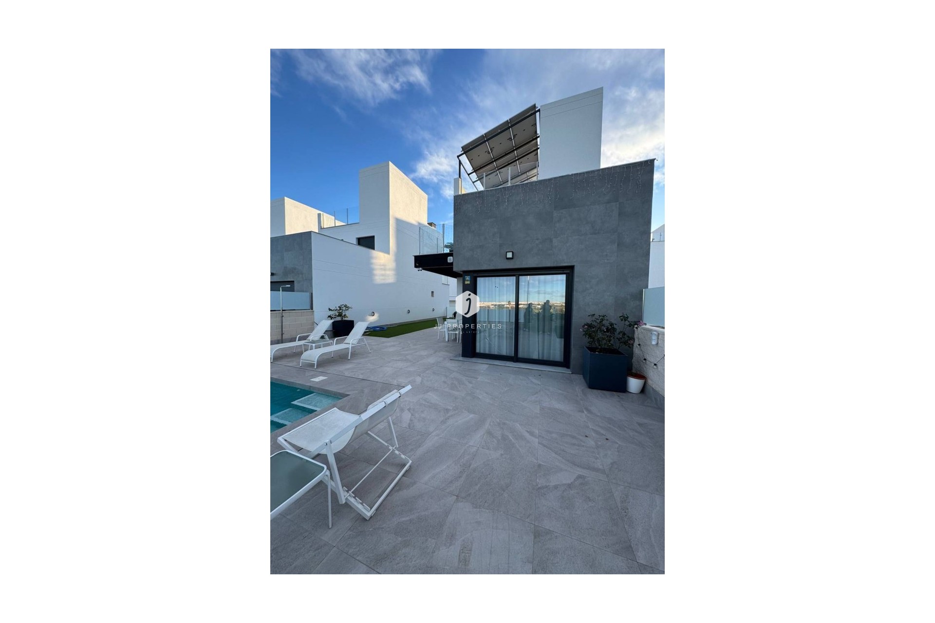 Tweedehands - Villa -
Torrevieja - Costa Blanca