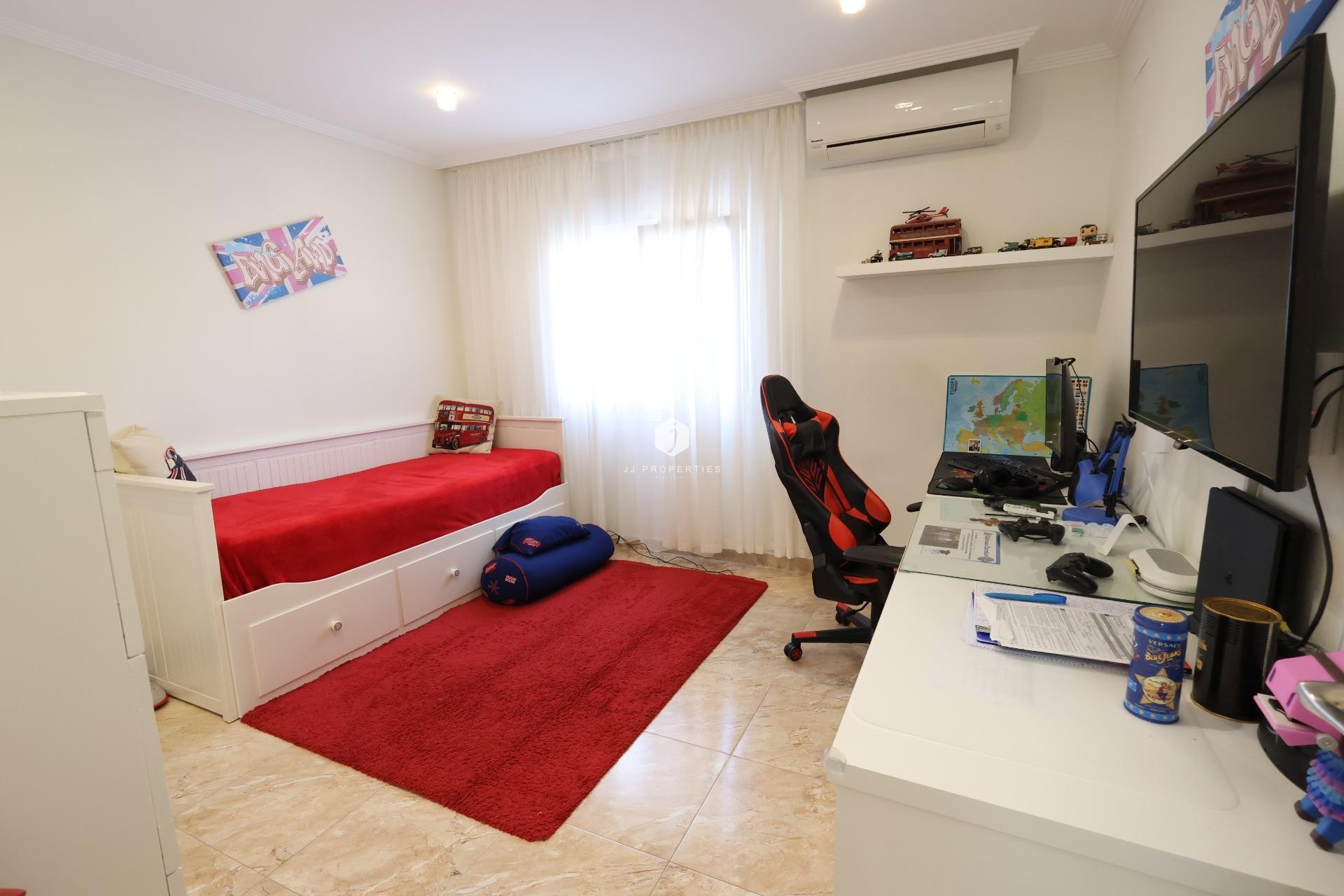 Tweedehands - Villa -
Torrevieja - Costa Blanca