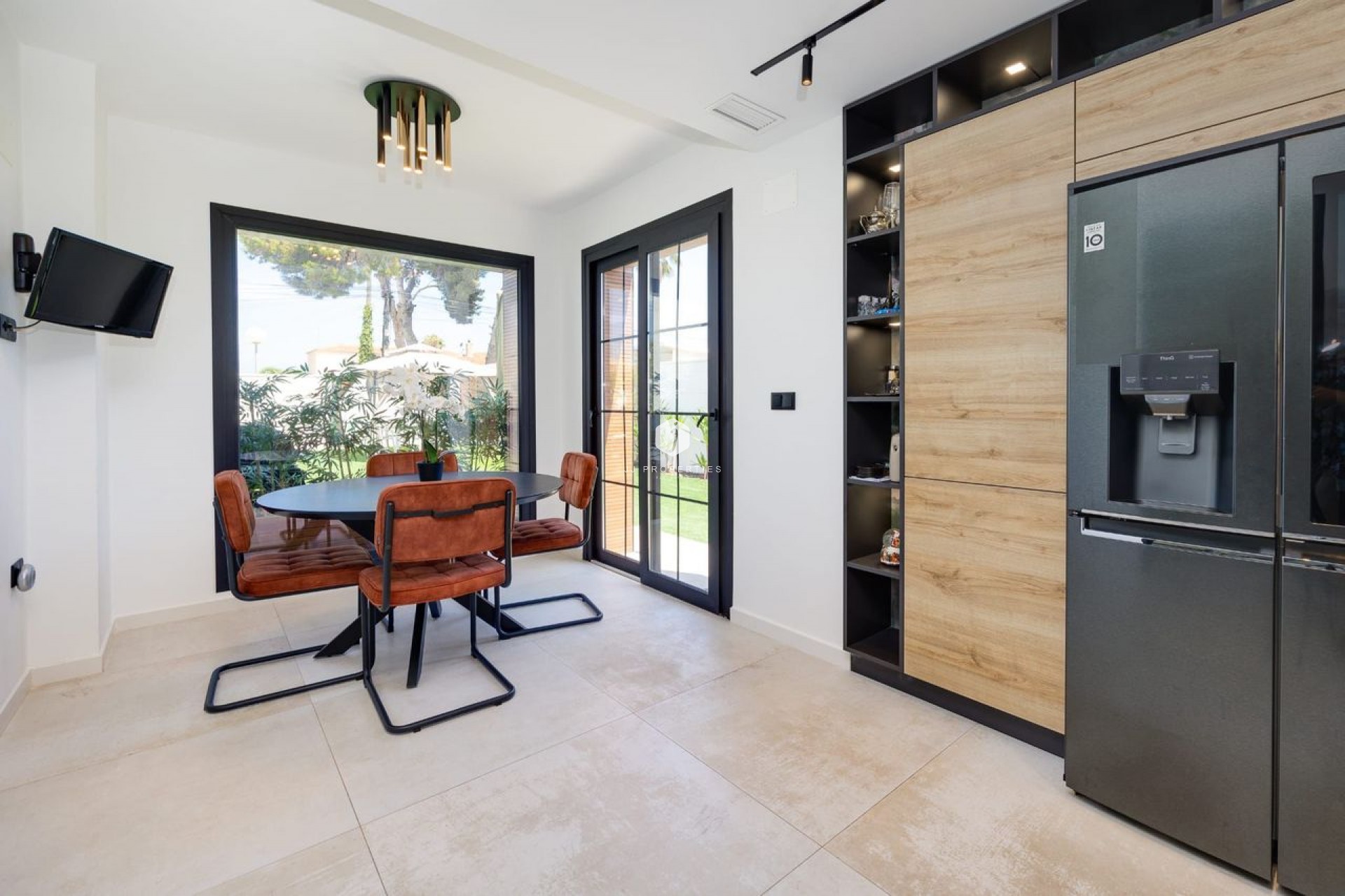 Tweedehands - Villa -
Torrevieja - Costa Blanca