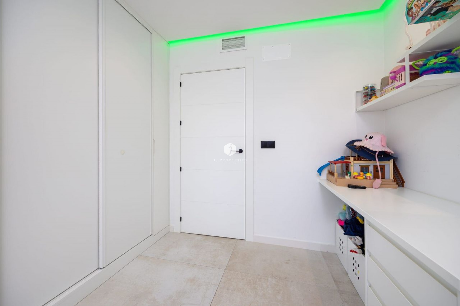 Tweedehands - Villa -
Torrevieja - Costa Blanca