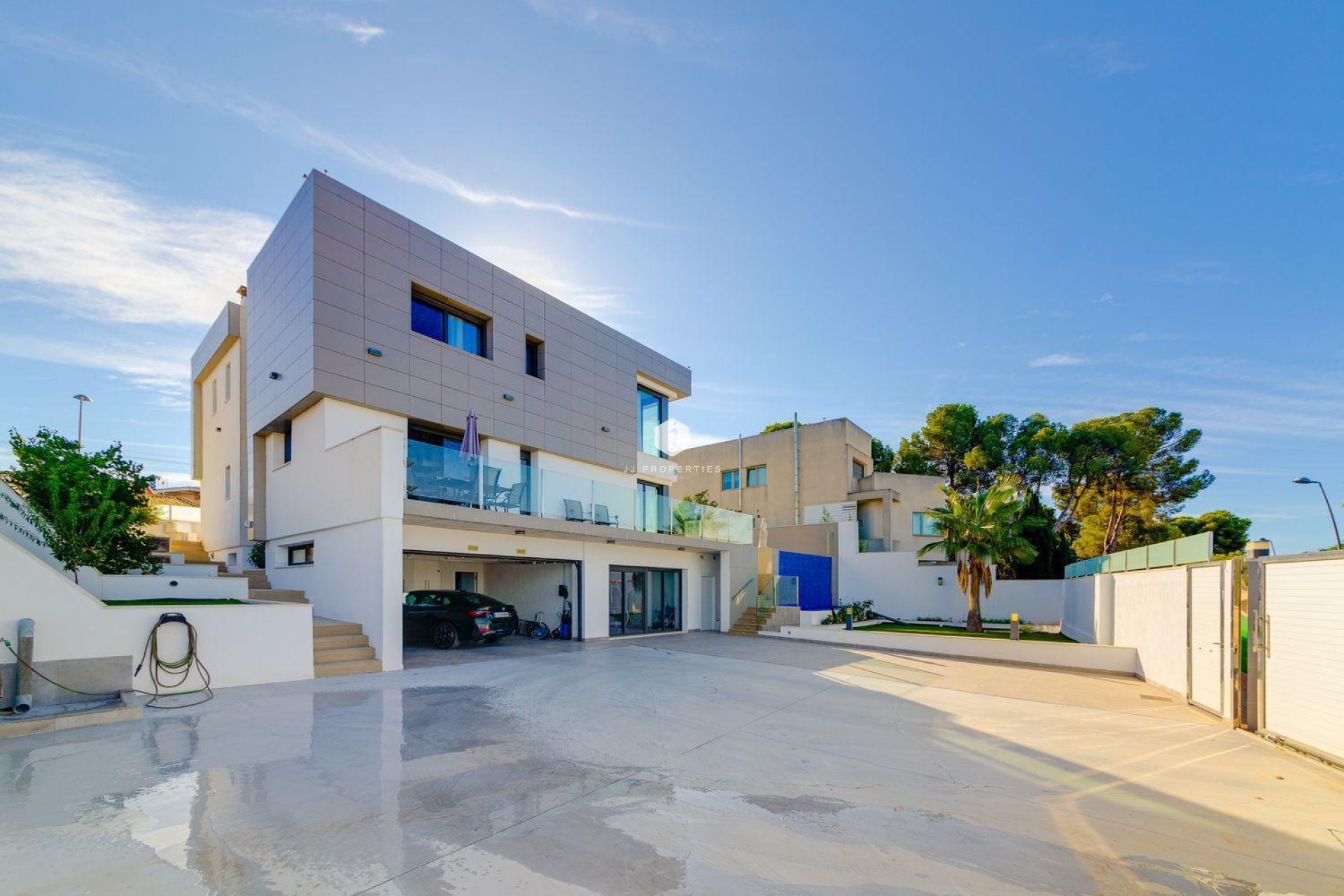 Tweedehands - Villa -
Torrevieja - Costa Blanca