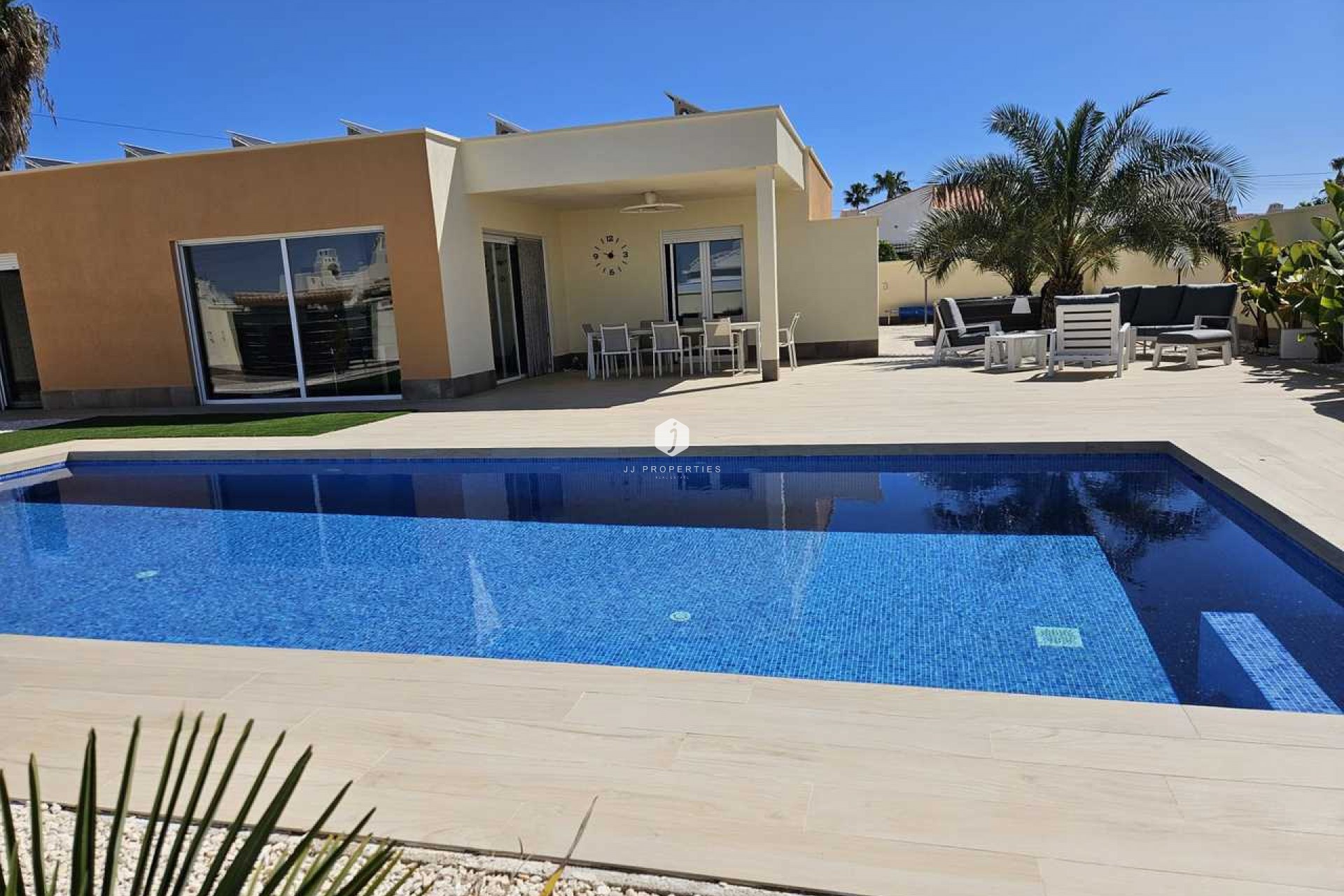 Tweedehands - Villa -
Torrevieja - Costa Blanca