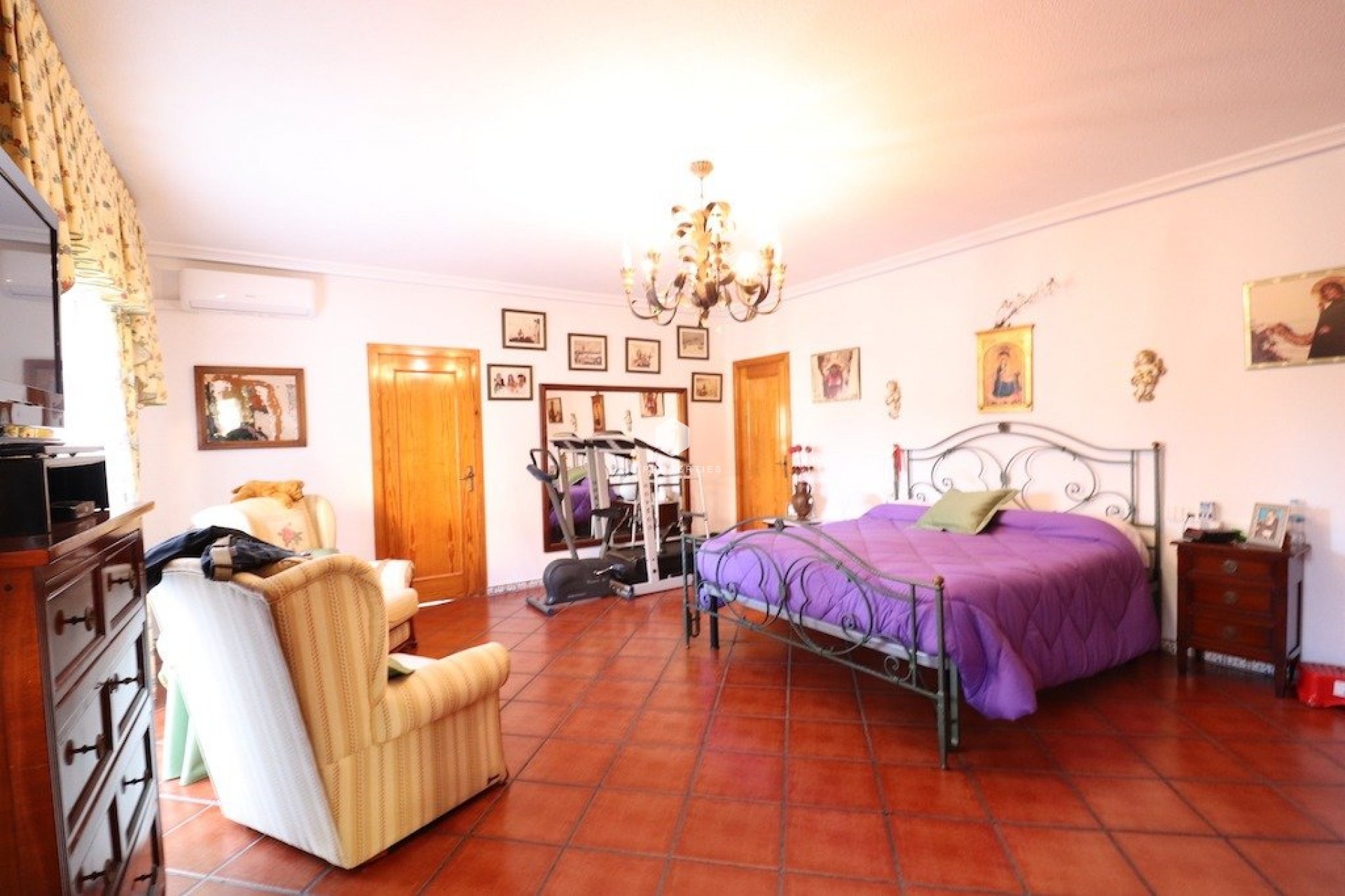Tweedehands - Villa -
Torrevieja - Costa Blanca