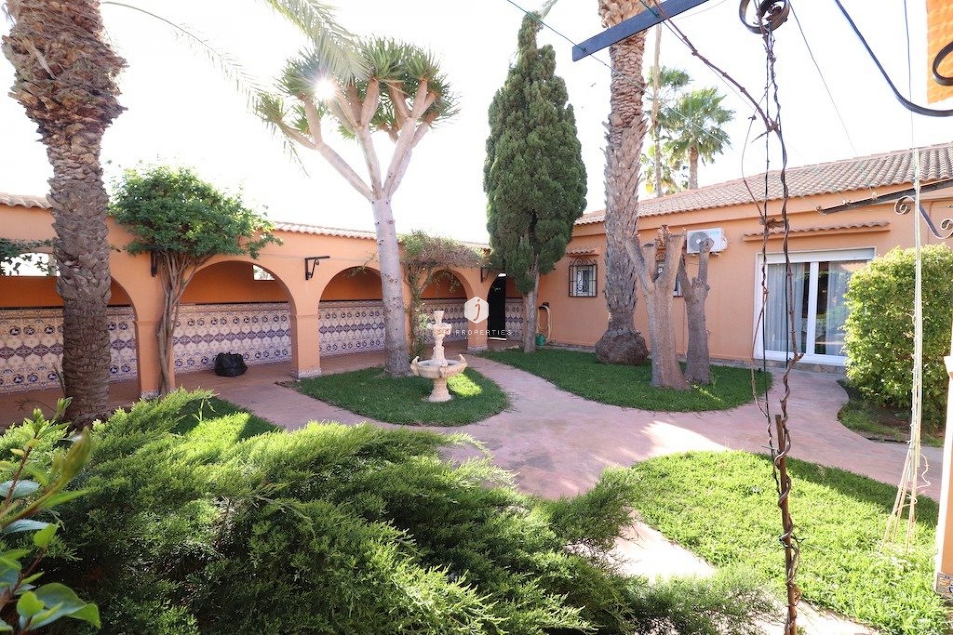 Tweedehands - Villa -
Torrevieja - Costa Blanca
