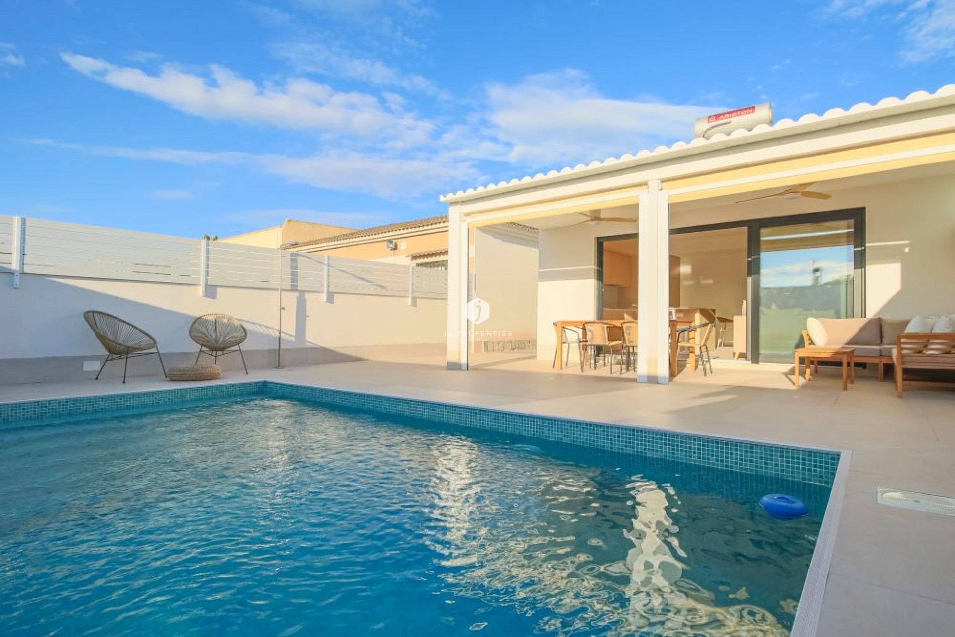 Tweedehands - Villa -
Torrevieja - Costa Blanca
