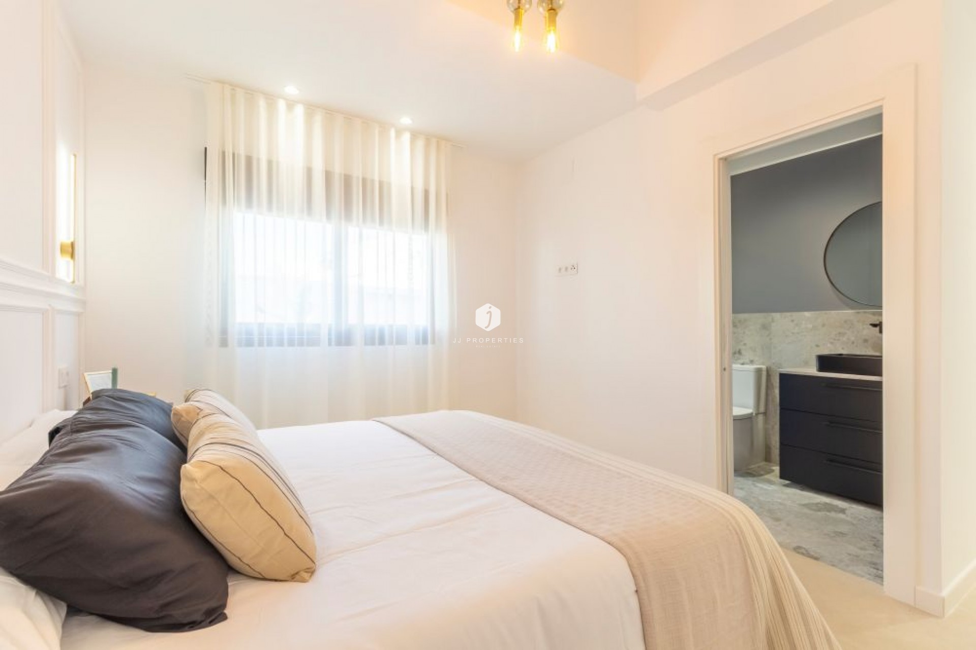 Tweedehands - Villa -
Torrevieja - Costa Blanca