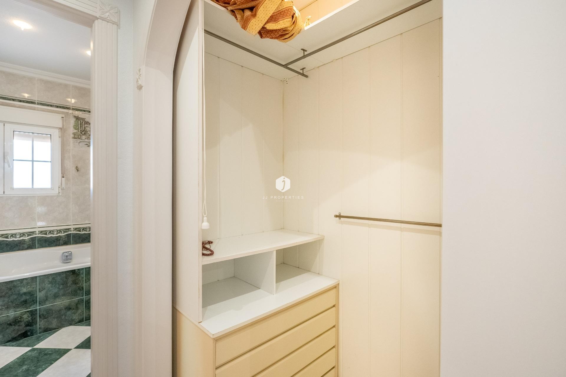 Tweedehands - Villa -
Torrevieja - El chaparral