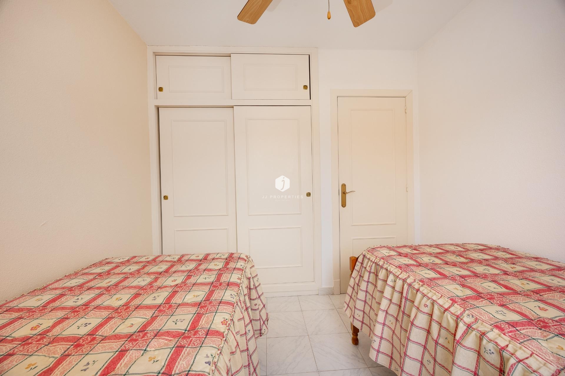 Tweedehands - Villa -
Torrevieja - El Limonar