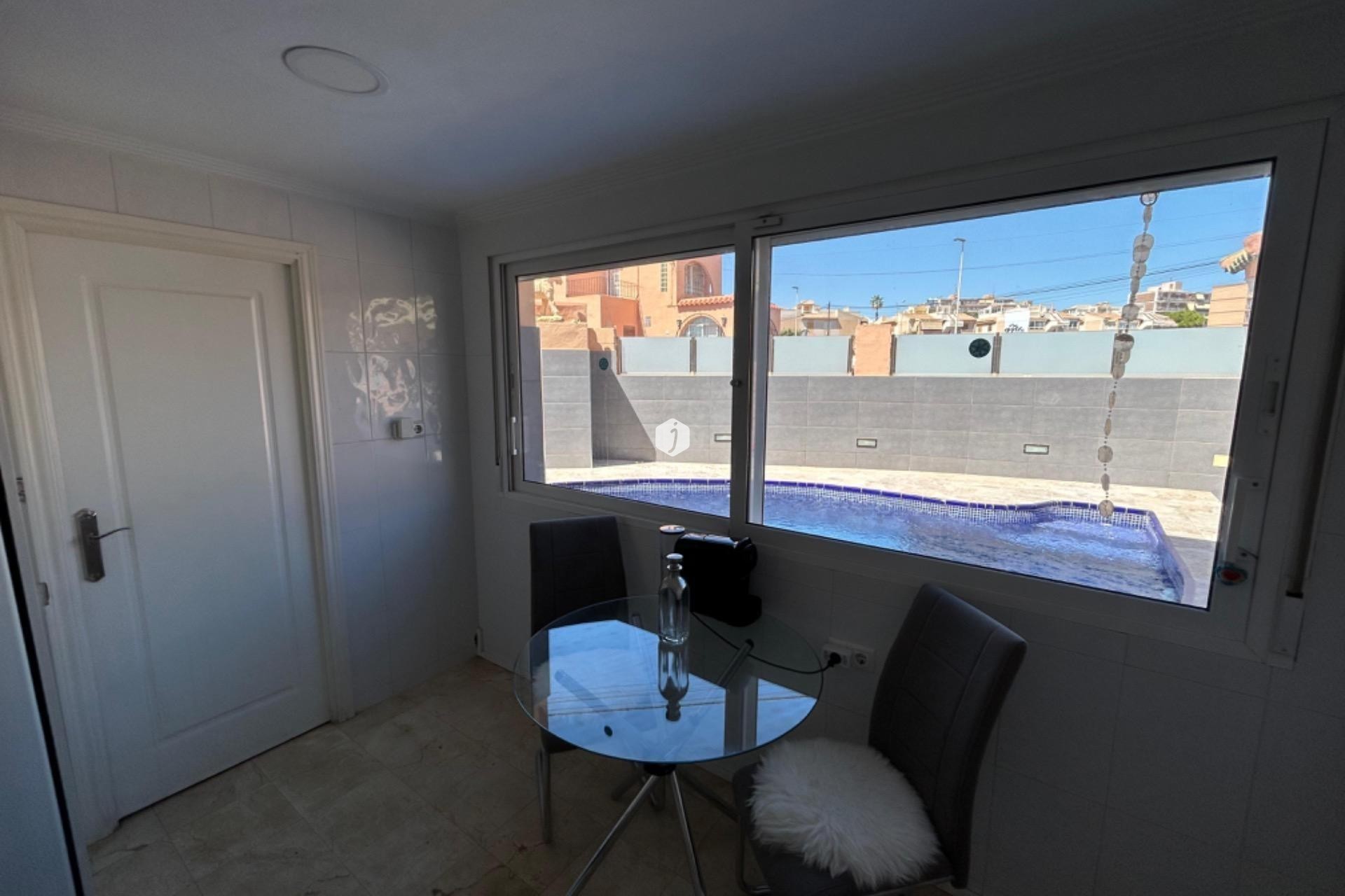 Tweedehands - Villa -
Torrevieja - Los Frutales