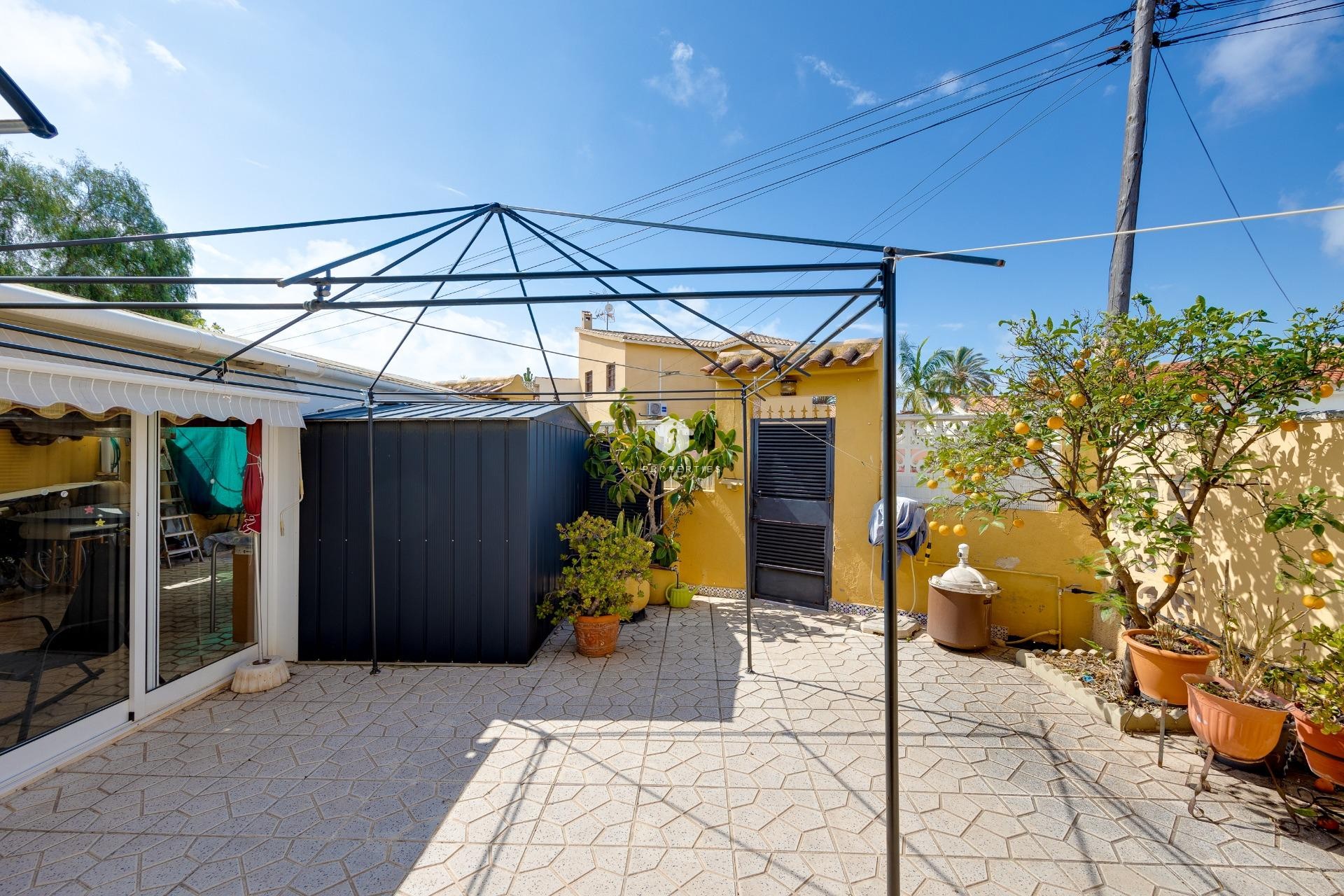 Tweedehands - Villa -
Torrevieja - Playa de los Locos