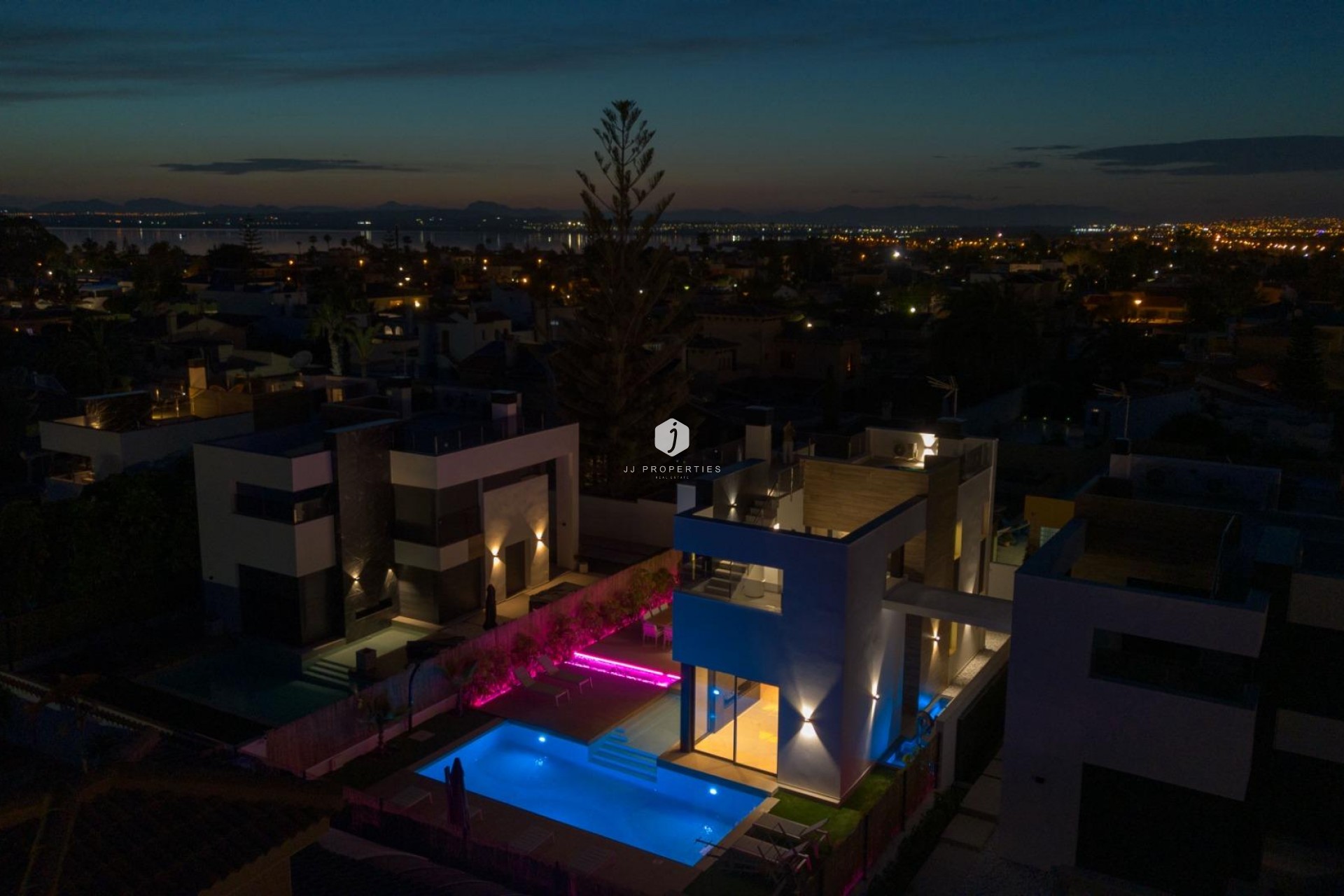 Tweedehands - Villa -
Torrevieja - Torreta Florida