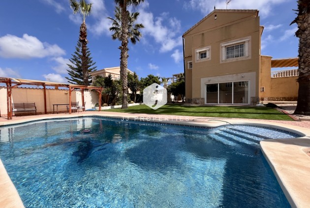 Villa - Aus zweiter Hand - La Zenia -
                Costa Blanca