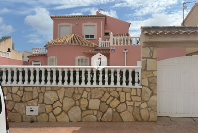 Villa - Aus zweiter Hand - Playa Flamenca -
                Costa Blanca