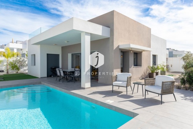 Villa - D'occasion - Benijofar -
                Costa Blanca