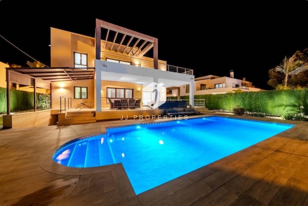 Villa - D'occasion - Cabo Roig -
                Costa Blanca