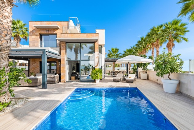Villa - D'occasion - Cabo Roig -
                Costa Blanca