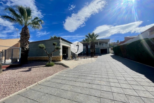 Villa - D'occasion - Ciudad Quesada -
                Costa Blanca