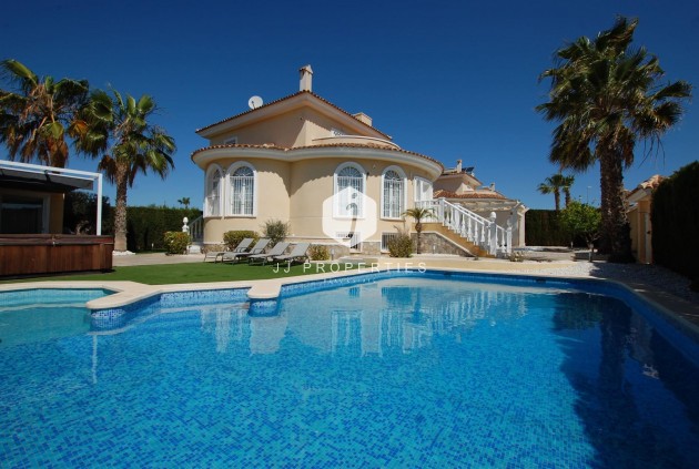 Villa - D'occasion - Ciudad Quesada -
                Costa Blanca