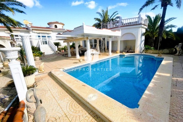 Villa - D'occasion - Ciudad Quesada -
                Costa Blanca