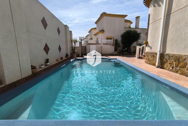 Villa - D'occasion - El Raso -
                Costa Blanca