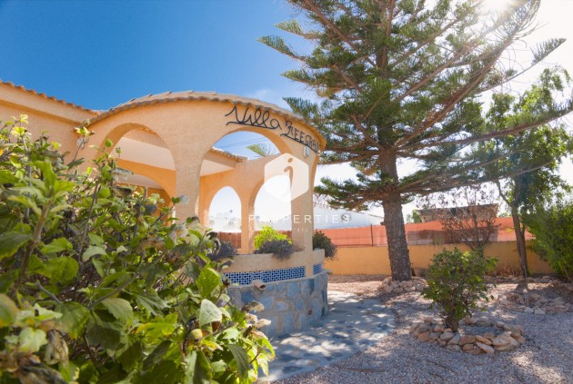 Villa - D'occasion - La Siesta -
                Costa Blanca
