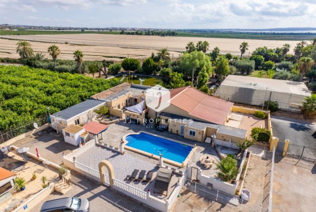 Villa - D'occasion - Los Montesinos -
                Costa Blanca