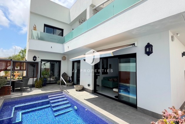 Villa - D'occasion - Los Montesinos -
                Costa Blanca