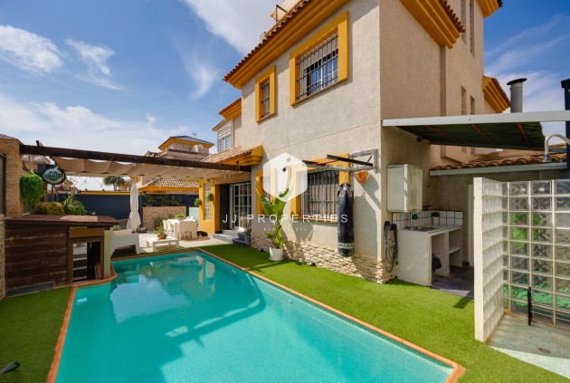 Villa - D'occasion - Los Montesinos -
                La herrada