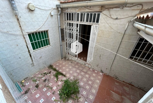 Villa - D'occasion - Torrevieja -
                Costa Blanca