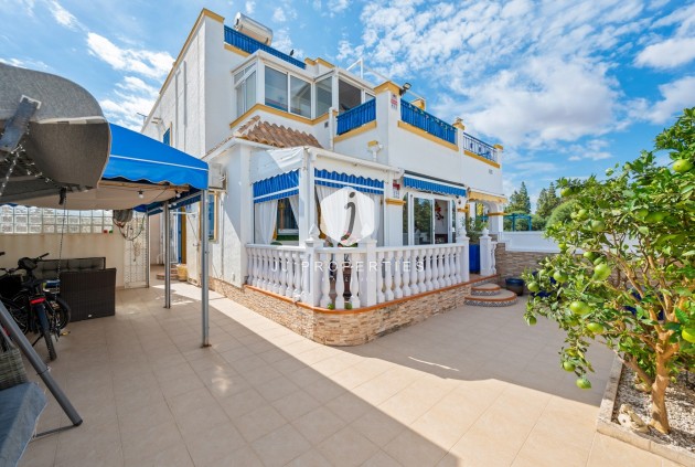 Villa - D'occasion - Torrevieja -
                Costa Blanca