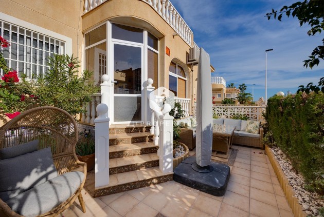 Villa - D'occasion - Torrevieja -
                Costa Blanca