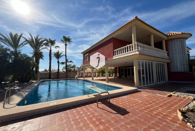 Villa - D'occasion - Torrevieja -
                Torreta Florida