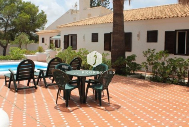 Villa - Resale - Cabo Roig -
                Costa Blanca