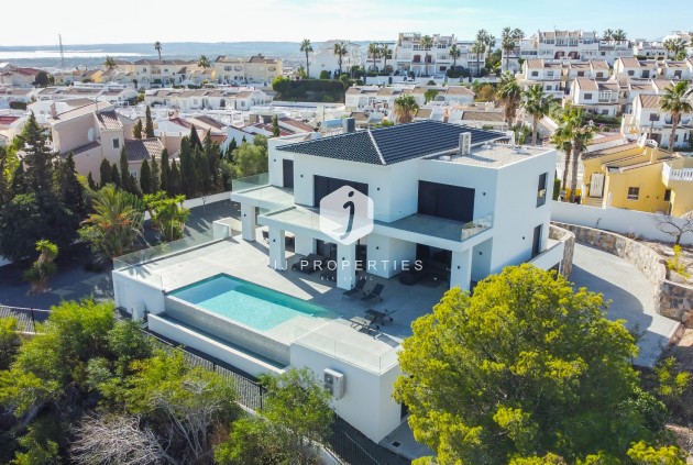 Villa - Resale - Ciudad Quesada -
                Costa Blanca