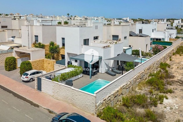 Villa - Resale - Ciudad Quesada -
                Costa Blanca