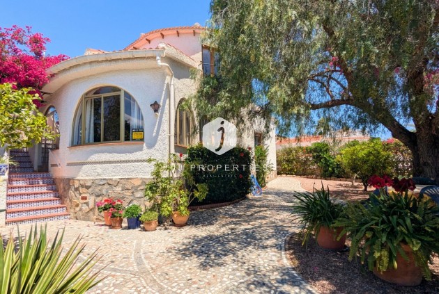 Villa - Resale - Ciudad Quesada -
                Costa Blanca