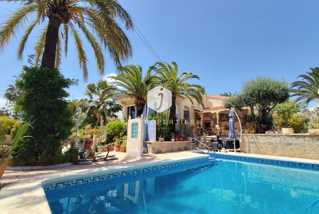 Villa - Resale - Ciudad Quesada -
                Costa Blanca