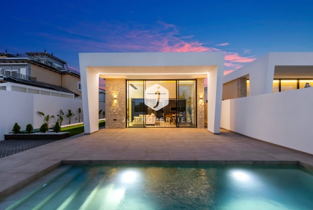 Villa - Resale -
            El Chaparral - C-71644