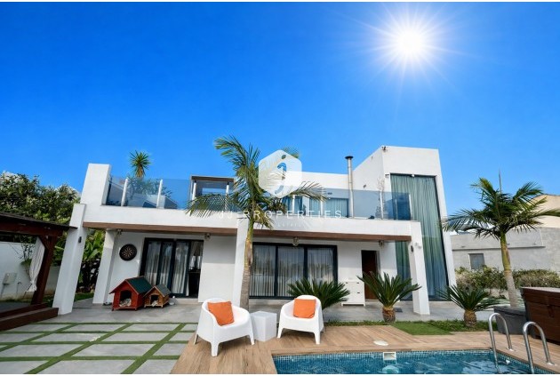 Villa - Resale - Los Balcones -
                Costa Blanca