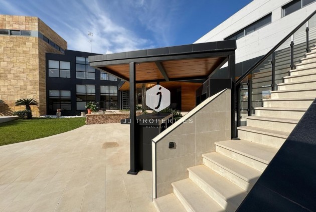 Villa - Resale - Orihuela Costa -
                Altos De Campoamor