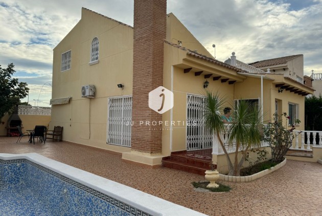 Villa - Resale -
            Orihuela Costa - C-71420