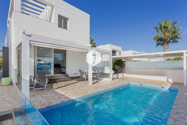 Villa - Resale - Orihuela Costa -
                Costa Blanca