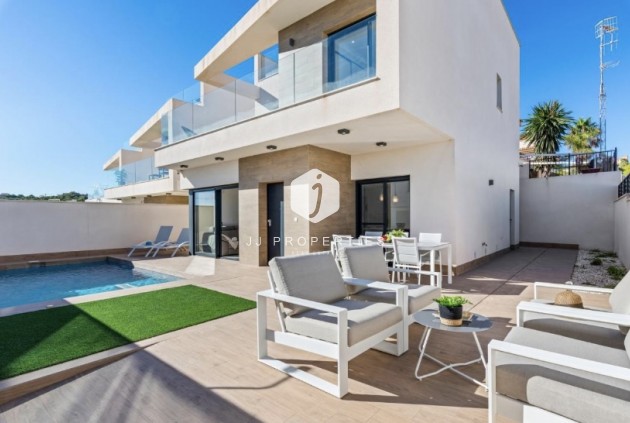 Villa - Resale -
            San Miguel de Salinas - C-24872