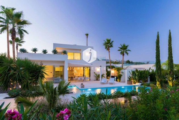 Villa - Resale - San Miguel de Salinas -
                Inland